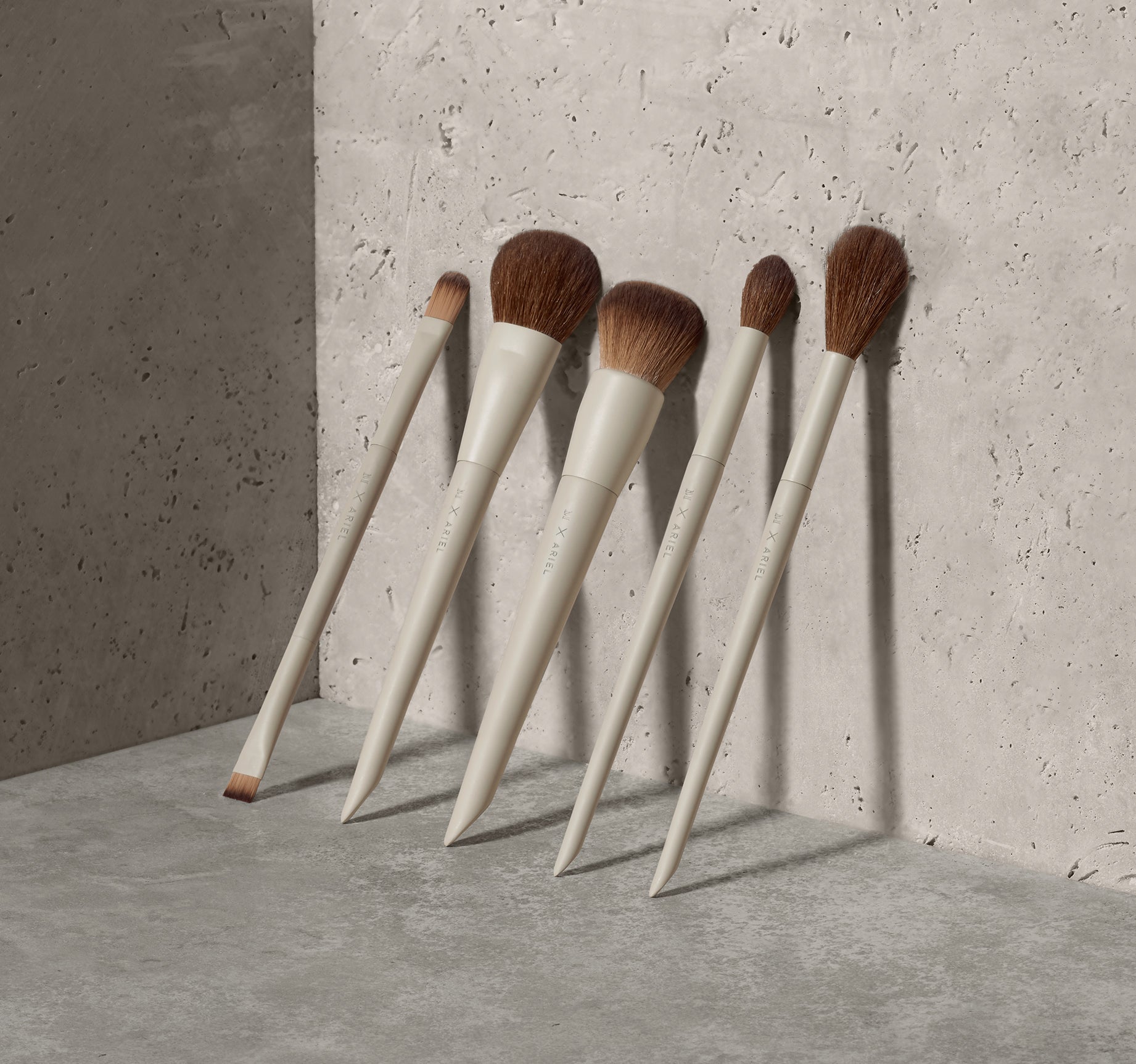 Morphe Morphe X Ariel A24 Signature Foundation Brush